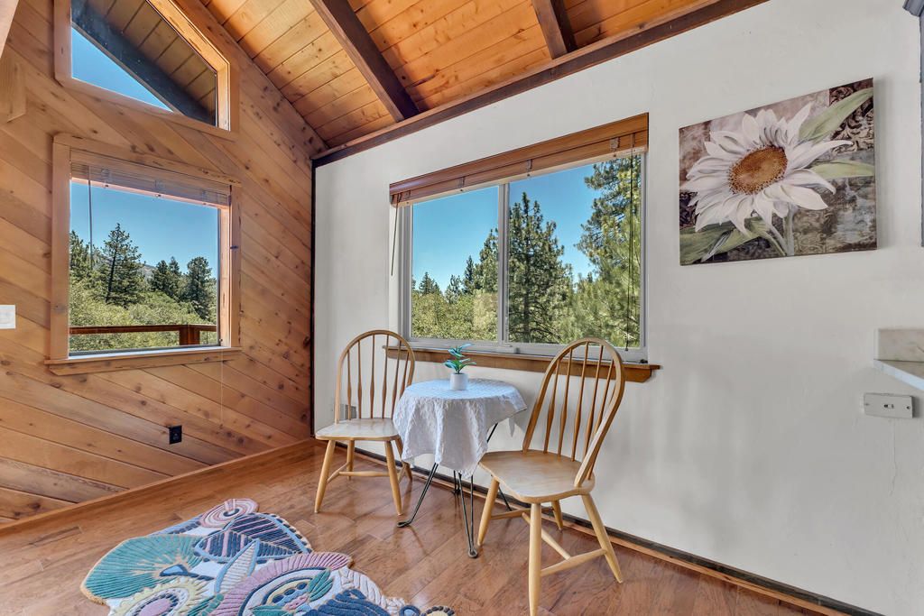Image 17 of property listing at 24863 Ponderosa Drive, Idyllwild, CA 92549