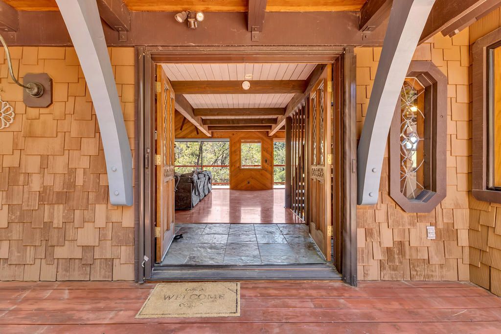 Image 5 of property listing at 24863 Ponderosa Drive, Idyllwild, CA 92549