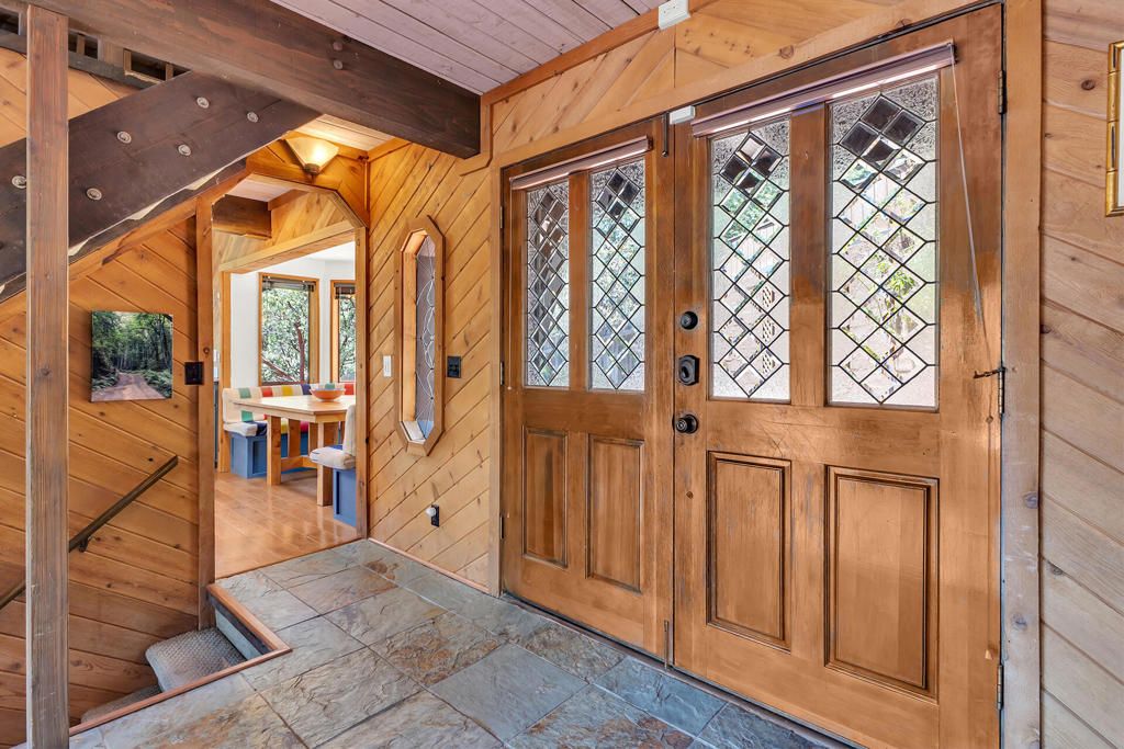 Image 7 of property listing at 24863 Ponderosa Drive, Idyllwild, CA 92549
