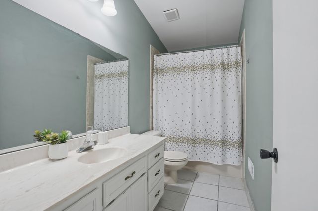 14135 Kipling Avenue S, Savage, MN 55378