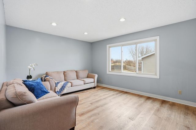 14135 Kipling Avenue S, Savage, MN 55378