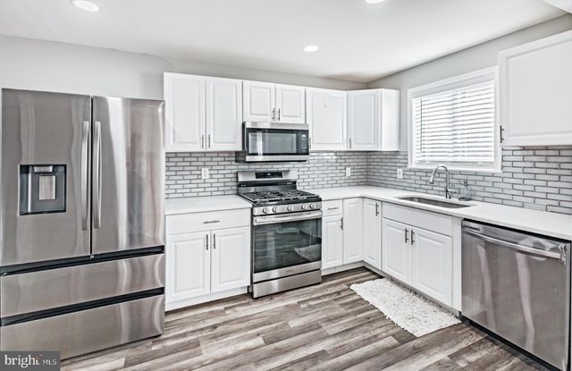 734 PLUMTREE LN, Claymont, DE 19703