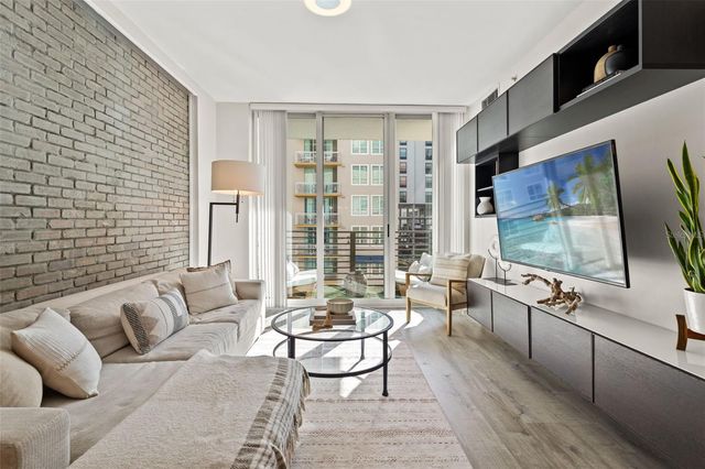 1120 E KENNEDY BOULEVARD 413, Tampa, FL 33602