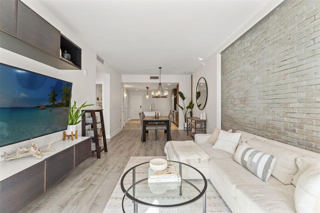 1120 E KENNEDY BOULEVARD 413, Tampa, FL 33602