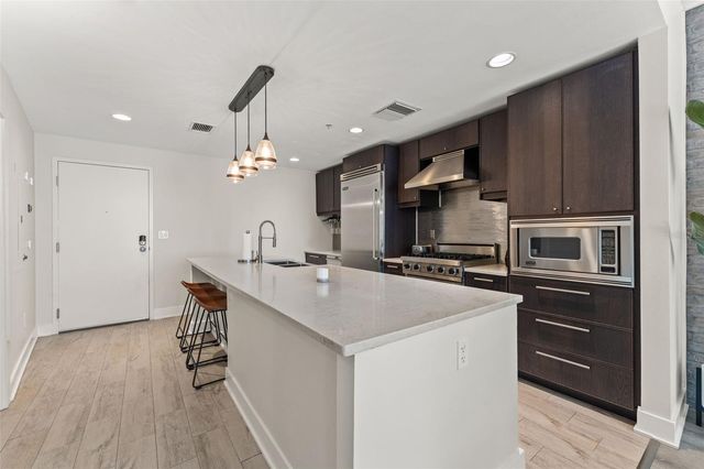 1120 E KENNEDY BOULEVARD 413, Tampa, FL 33602