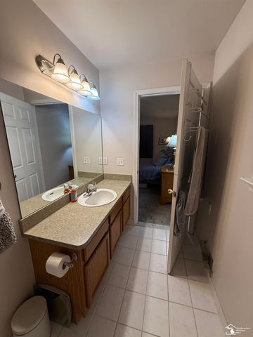 26656 Winslow Drive, Flat Rock, MI 48134