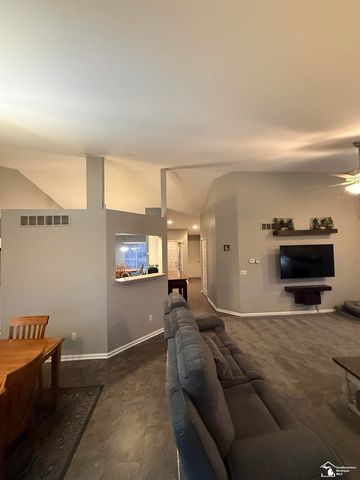 26656 Winslow Drive, Flat Rock, MI 48134