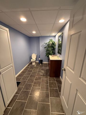 26656 Winslow Drive, Flat Rock, MI 48134