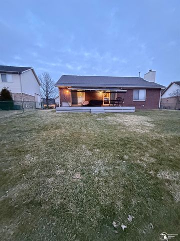 26656 Winslow Drive, Flat Rock, MI 48134