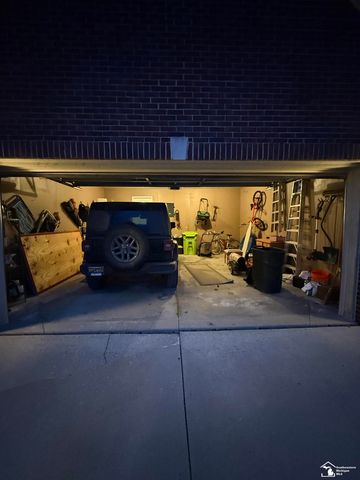 26656 Winslow Drive, Flat Rock, MI 48134