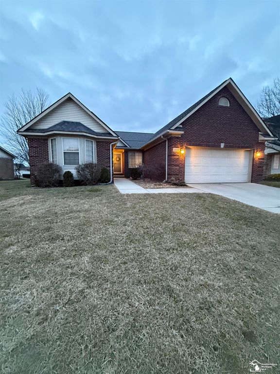 26656 Winslow Drive, Flat Rock, MI 48134