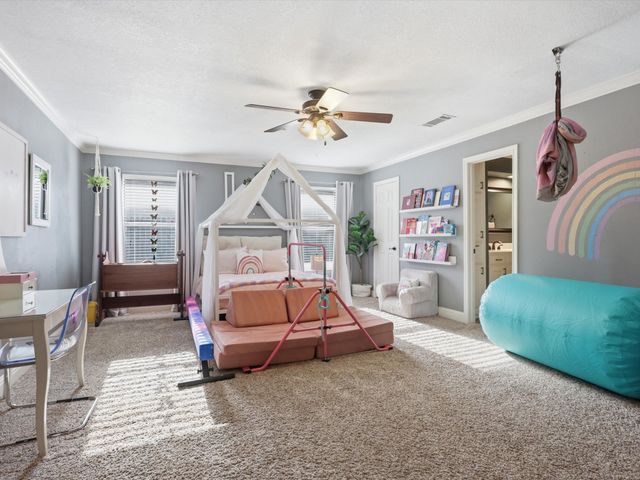 205 Circleview Drive N, Hurst, TX 76054