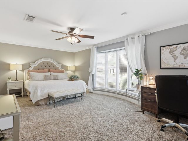 205 Circleview Drive N, Hurst, TX 76054