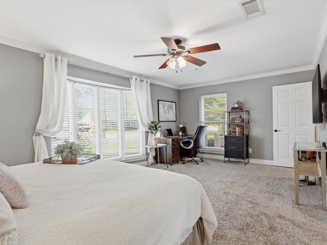205 Circleview Drive N, Hurst, TX 76054