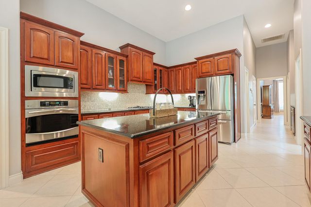 2318 Spring Lake Park Lane, Spring, TX 77386