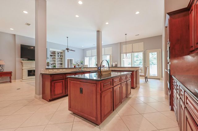 2318 Spring Lake Park Lane, Spring, TX 77386