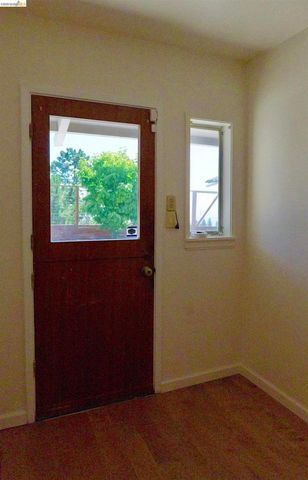 5623 Bacon, Oakland, CA 94619