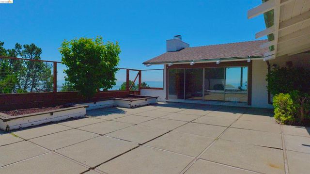 5623 Bacon, Oakland, CA 94619