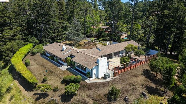 5623 Bacon, Oakland, CA 94619