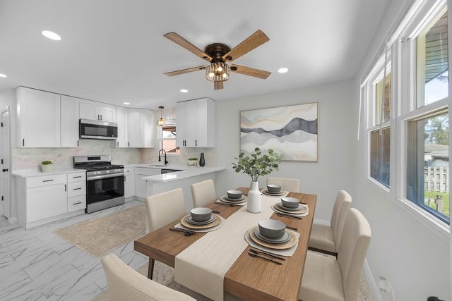 13921 S Manistee Avenue, Burnham, IL 60633