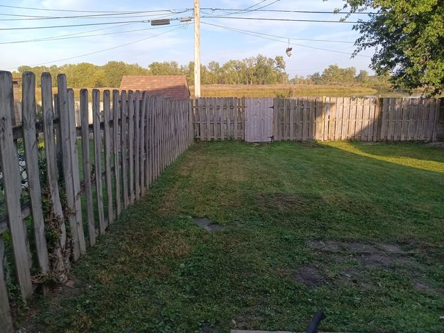 13921 S Manistee Avenue, Burnham, IL 60633