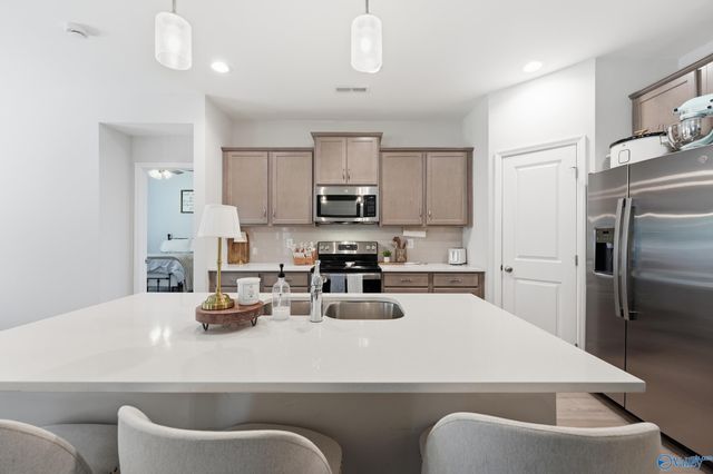 9105 Monteagle Boulevard, Owens Cross Roads, AL 35763
