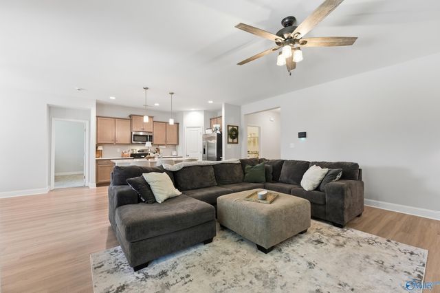9105 Monteagle Boulevard, Owens Cross Roads, AL 35763