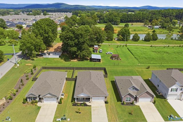 9105 Monteagle Boulevard, Owens Cross Roads, AL 35763