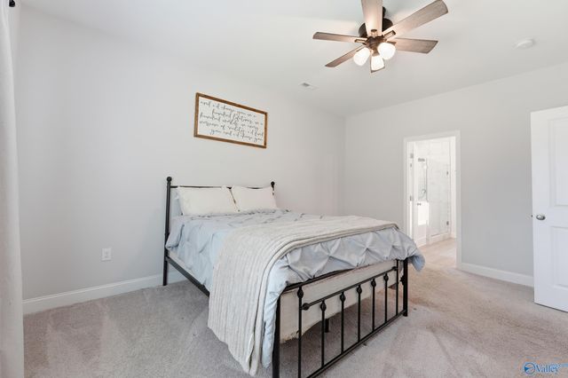 9105 Monteagle Boulevard, Owens Cross Roads, AL 35763