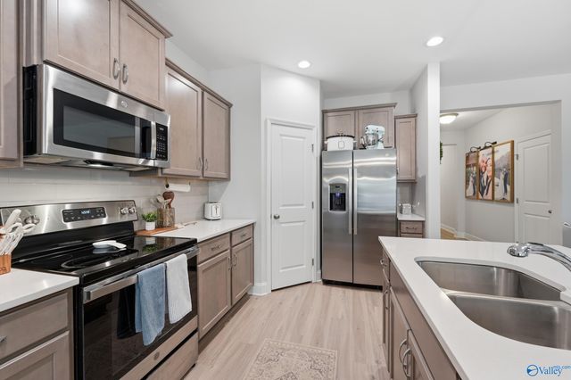 9105 Monteagle Boulevard, Owens Cross Roads, AL 35763