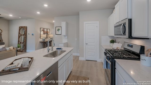 20821 Stonework Spur, San Antonio, TX 78266