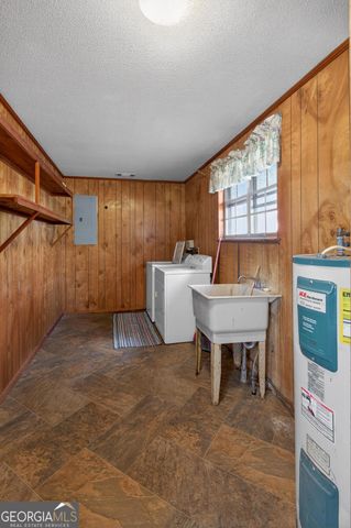 608 S Leroy Street, Metter, GA 30439