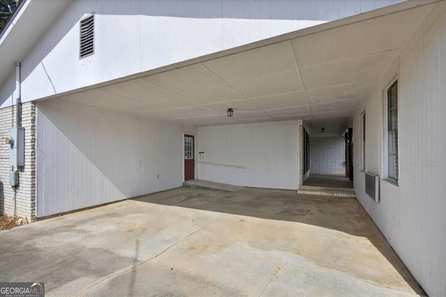 608 S Leroy Street, Metter, GA 30439