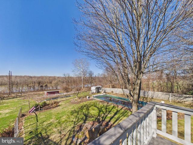 2175 RIVER RD, Washington Boro, PA 17582