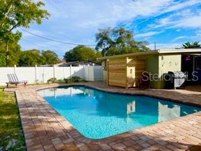 604 7TH AVENUE SW, Largo, FL 33770