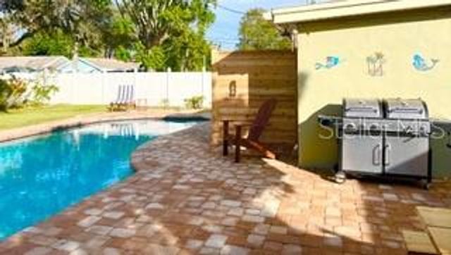 604 7TH AVENUE SW, Largo, FL 33770