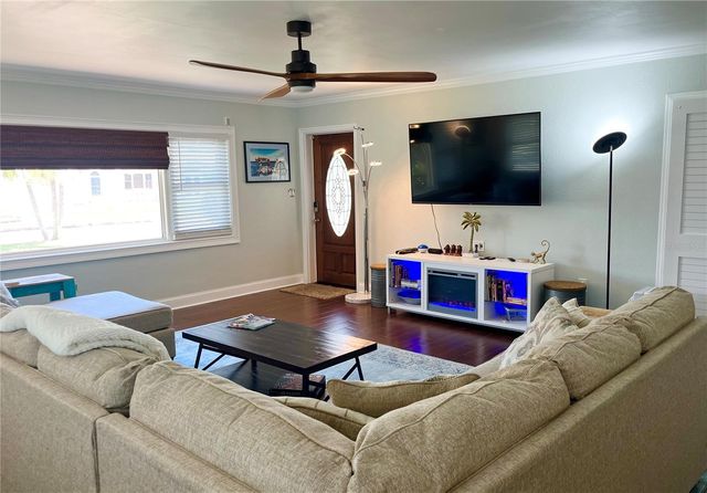 604 7TH AVENUE SW, Largo, FL 33770