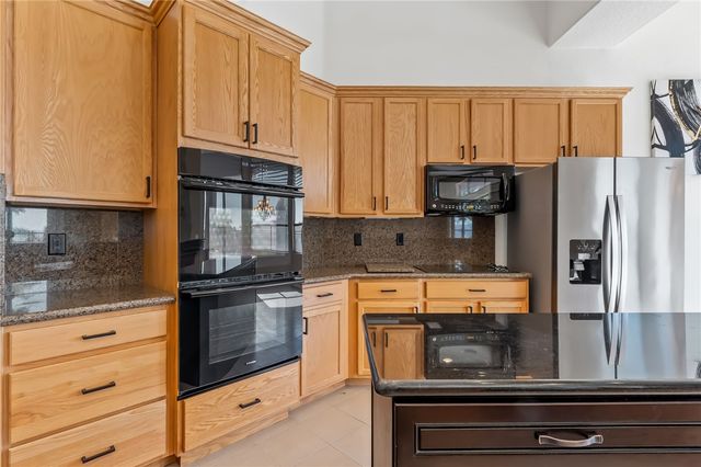 2790 Glenn Rock Drive, Bullhead City, AZ 86429