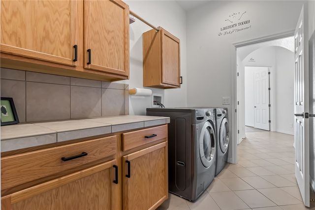 2790 Glenn Rock Drive, Bullhead City, AZ 86429