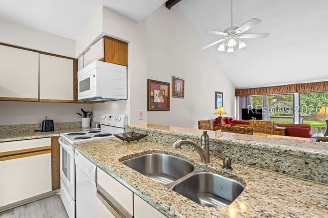 35 Lake Forest Dr Apt 3304, Hilton Head Island, SC 29928