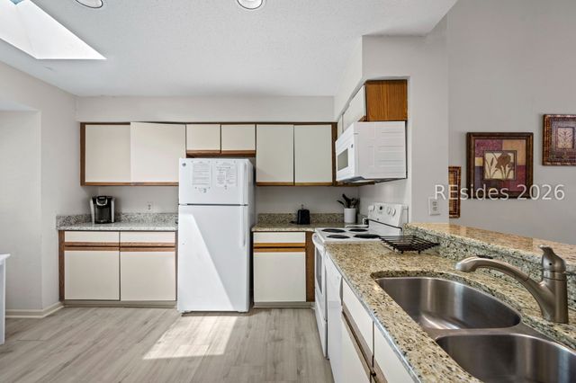 35 Lake Forest Dr Apt 3304, Hilton Head Island, SC 29928