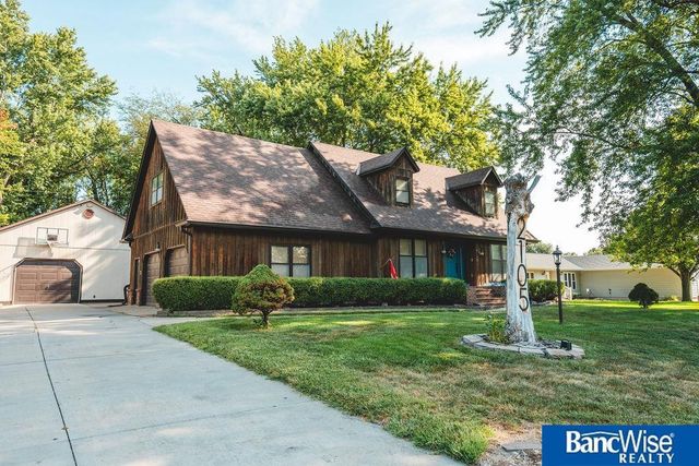 2105 N St Street, Aurora, NE 68818