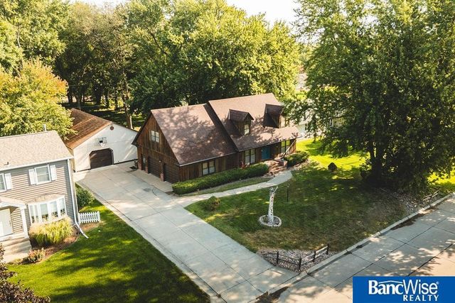 2105 N St Street, Aurora, NE 68818