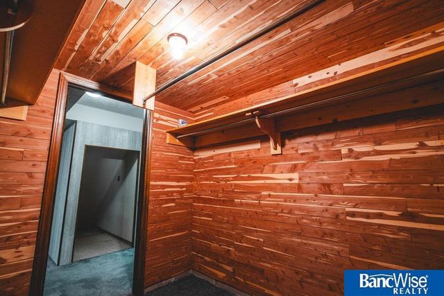 2105 N St Street, Aurora, NE 68818