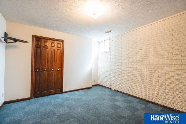 2105 N St Street, Aurora, NE 68818