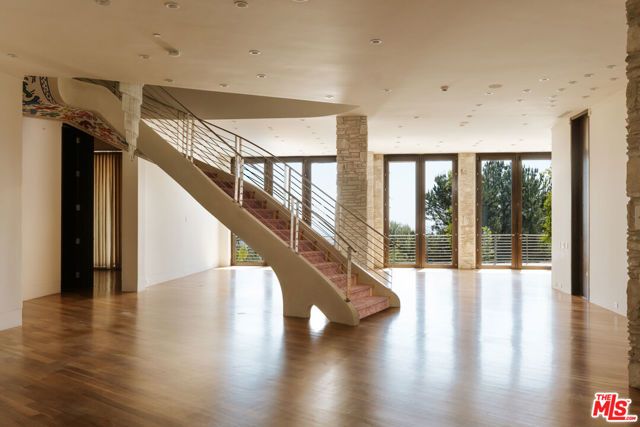 1111 Bel Air Place, Los Angeles, CA 90077