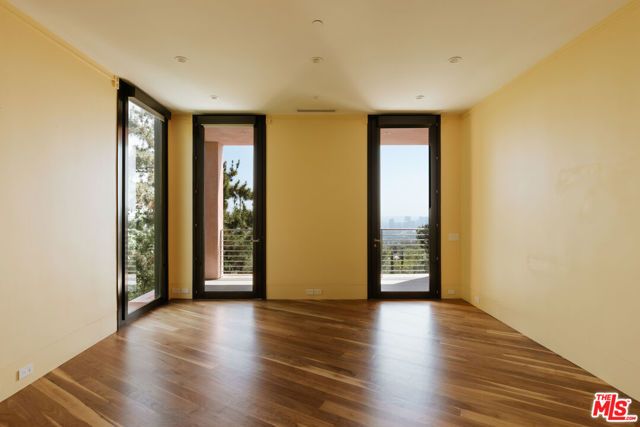 1111 Bel Air Place, Los Angeles, CA 90077