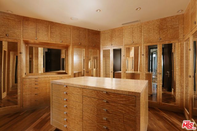 1111 Bel Air Place, Los Angeles, CA 90077