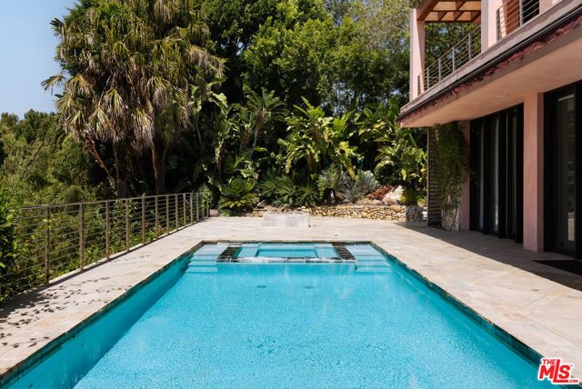 1111 Bel Air Place, Los Angeles, CA 90077