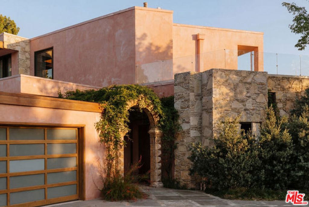 1111 Bel Air Place, Los Angeles, CA 90077